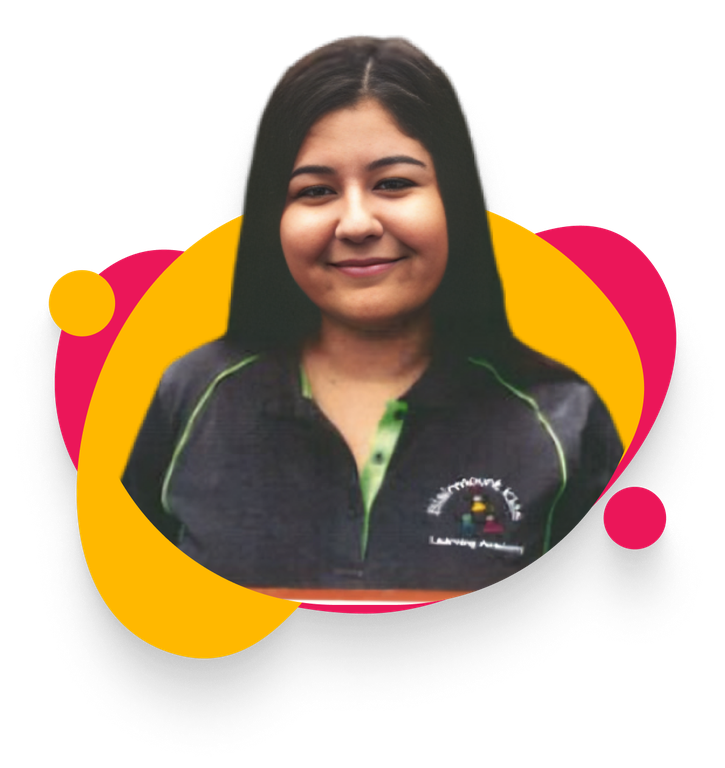 Chloe Rebolledo (Trainee)
